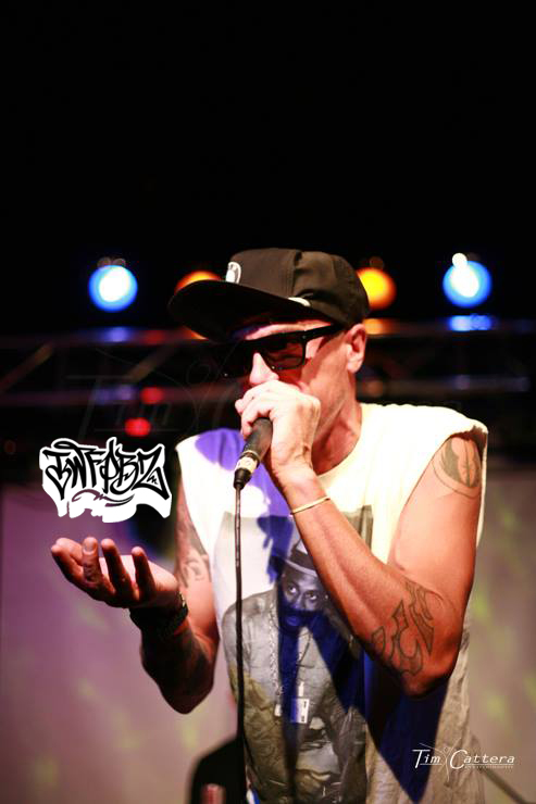 zigzag holding the future